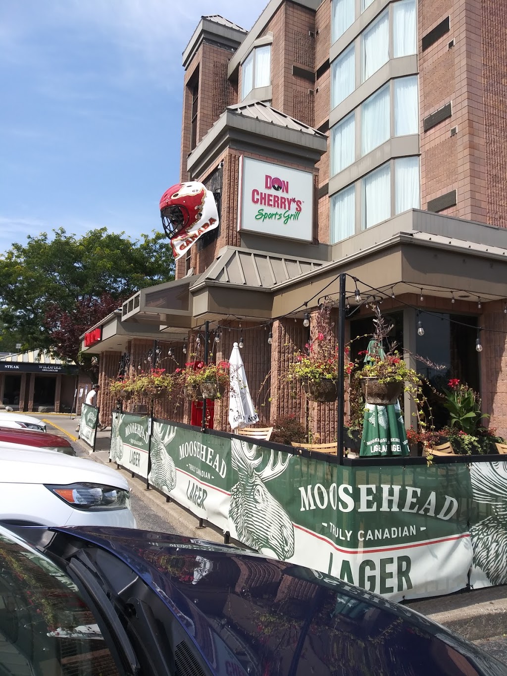Don Cherrys Sports Grill | 7389 Lundys Ln, Niagara Falls, ON L2H 2W9, Canada | Phone: (905) 356-6119