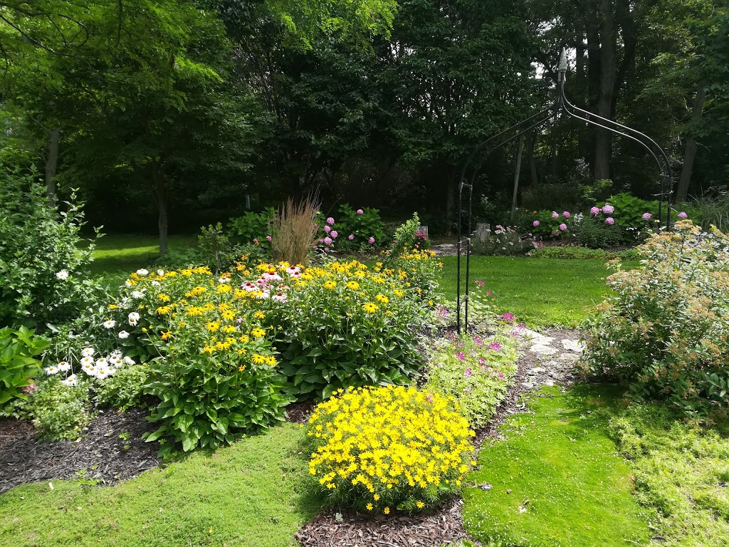 Maple Grove | 596 W Broadway, Cape Vincent, NY 13618, USA | Phone: (315) 654-2375