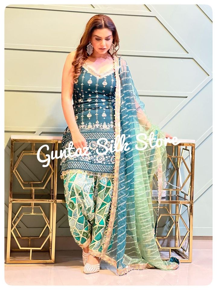Guntaz Silk Store | 16 Quillberry Cl, Brampton, ON L7A 4N8, Canada | Phone: (647) 835-3000