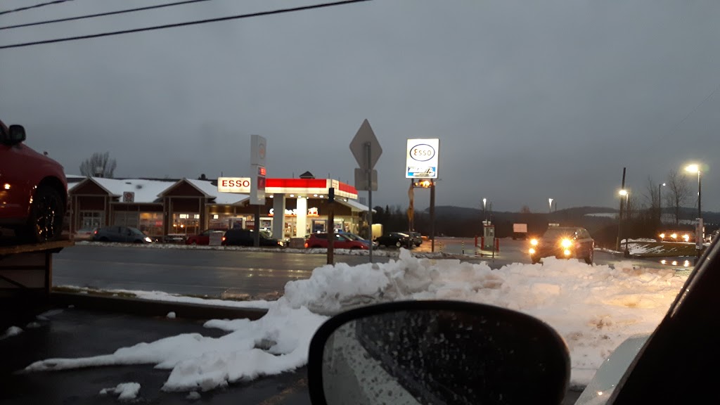 Esso | 3 Chemin de Fairfax, Stanstead, QC J0B 3E0, Canada | Phone: (819) 876-7624