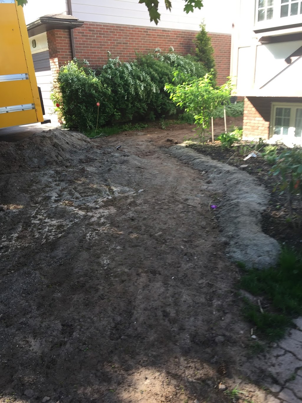 CLH Landscaping & Property Maintenance | 4361 Harvester Rd #11, Burlington, ON L7L 5M4, Canada | Phone: (905) 208-4160