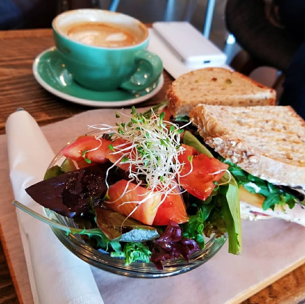Cafe Amarti | 3033 Immel St #320, Abbotsford, BC V2S 6S2, Canada | Phone: (604) 504-0899