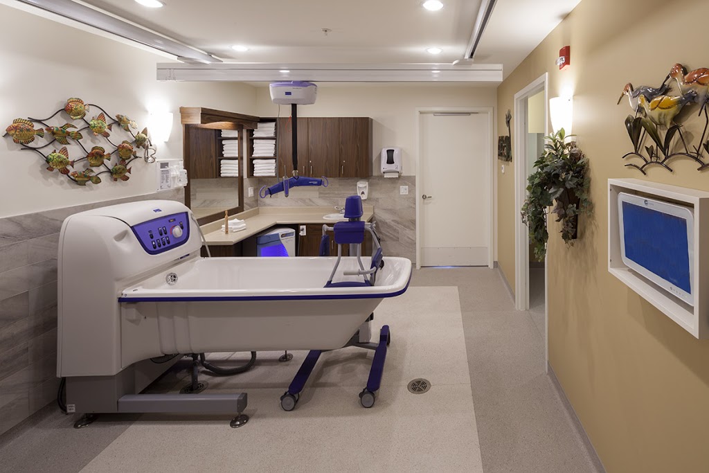Glenmore Lodge | 325 Drysdale Blvd, Kelowna, BC V1V 1P5, Canada | Phone: (236) 420-1717