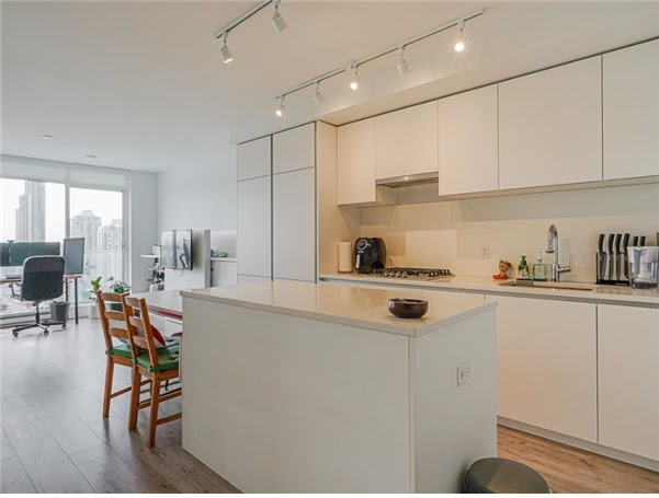 MR.BC 부동산 | 9079 160a St, Surrey, BC V4N 3E4, Canada | Phone: (604) 715-5767