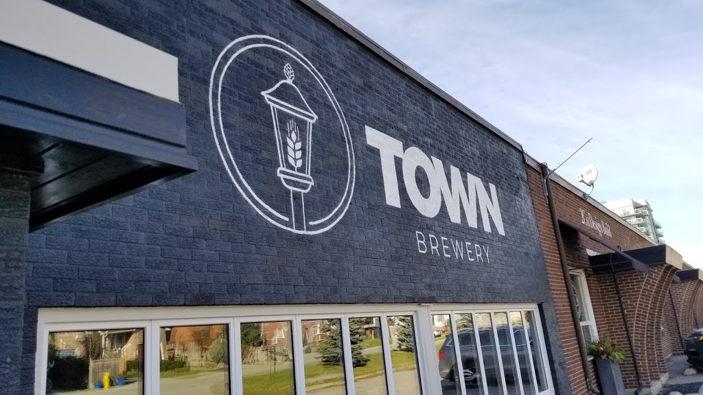 Town Brewery | point of interest | 1632 Charles St, Whitby, ON L1N 1B9, Canada | 9056663838 OR +1 905-666-3838
