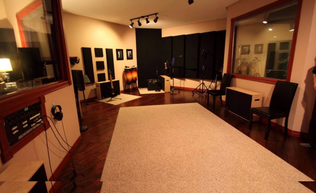 Haggarty Sound Studio | 1935 Whittington Dr, Cavan-Monaghan, ON K9J 0G5, Canada | Phone: (705) 742-7839