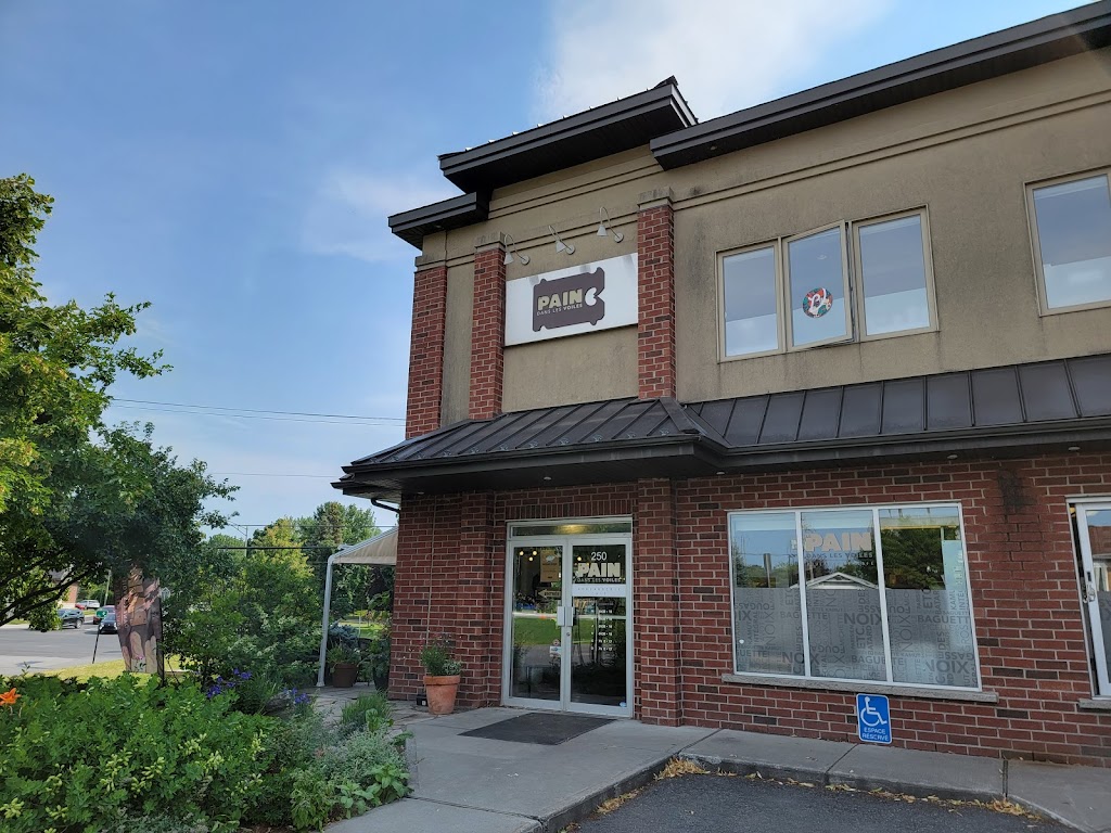 Boulangerie Le Pain Dans Les Voiles | 250 Rue St Georges, Mont-Saint-Hilaire, QC J3H 2Y1, Canada | Phone: (450) 281-0779