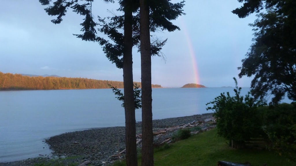 BJs On The Beach Texada Luxury Guesthouse | 4694 Sanderson Rd, Gillies Bay, BC V0N 1W0, Canada | Phone: (604) 414-4731