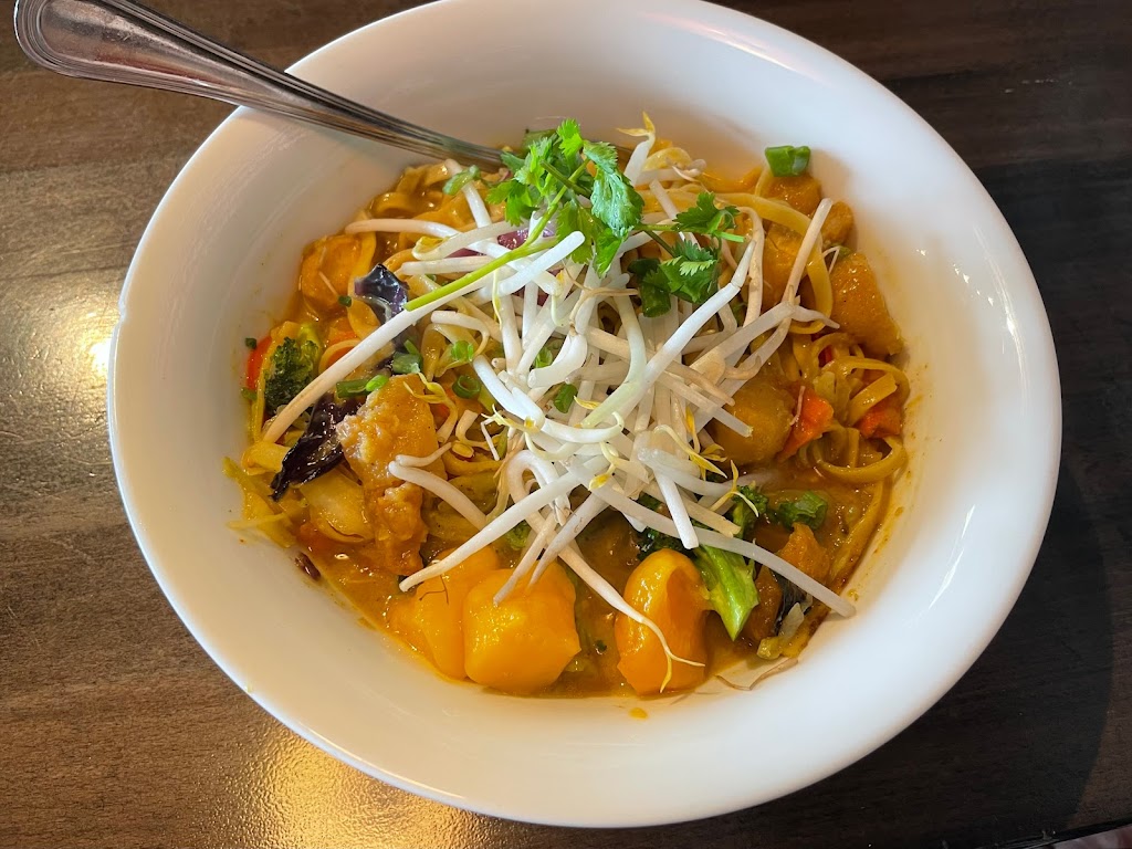 Noodlebox | 550 University Dr W #11, Lethbridge, AB T1J 4V3, Canada | Phone: (403) 353-3367