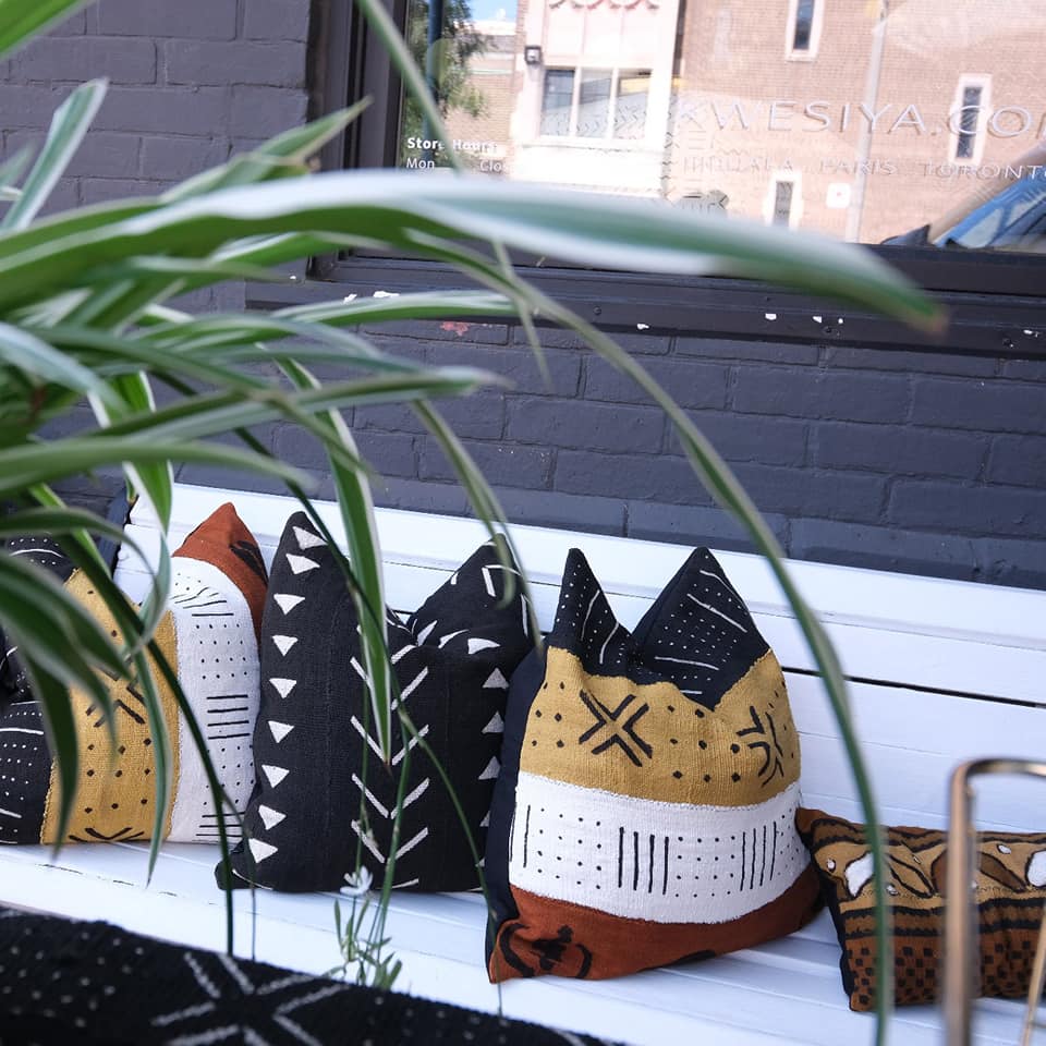 Shop WAU Collection | 7401 Village Walk, Mississauga, ON L5W 1V7, Canada | Phone: (416) 839-2792