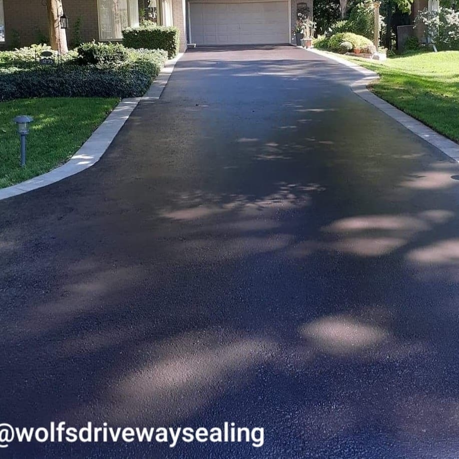 Wolfs Driveway Sealing | 2250 Homelands Dr, Mississauga, ON L5K 1G8, Canada | Phone: (416) 655-4133