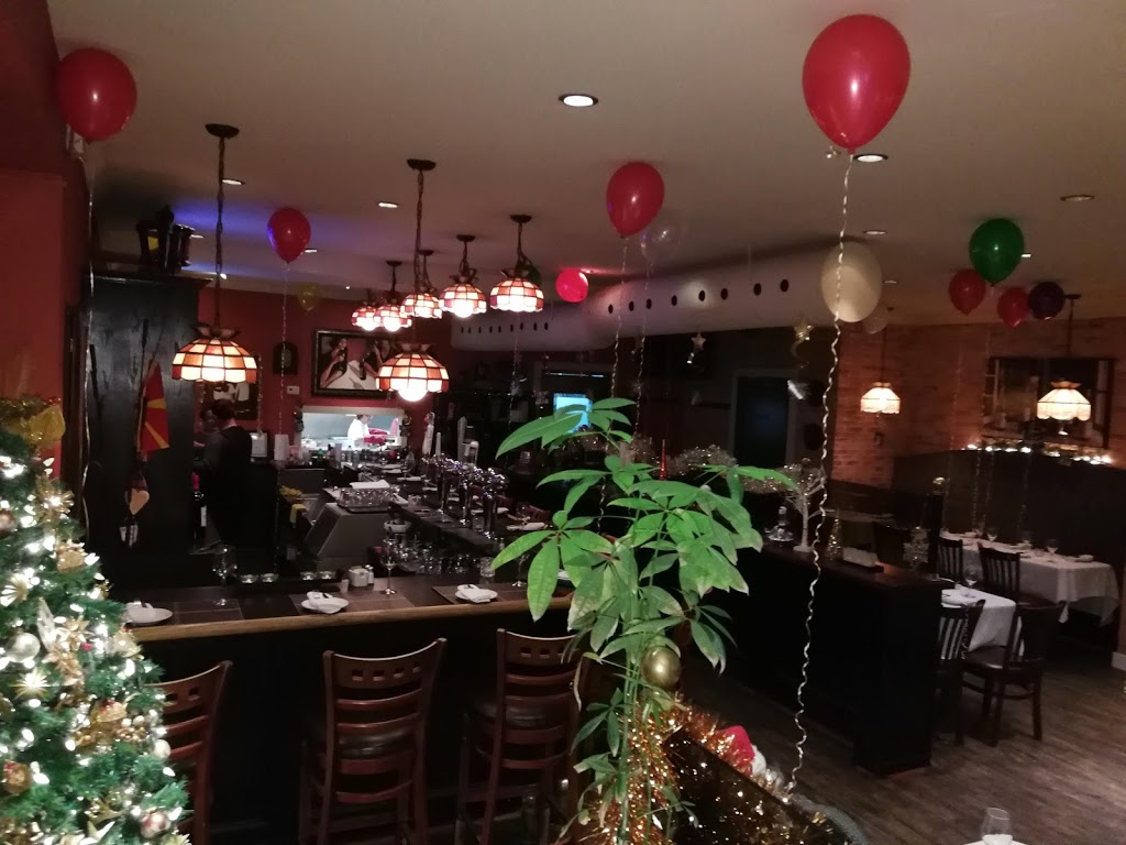 California Pub & Grill | 914 Pape Ave, East York, ON M4K 3V2, Canada | Phone: (416) 461-1251