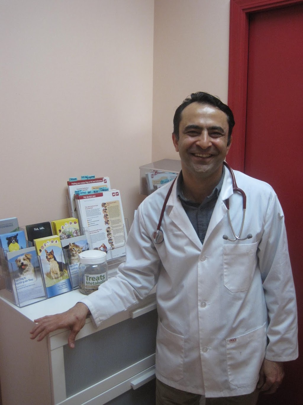 Champlain Animal Clinic | 3150 E 54th Ave #190, Vancouver, BC V5S 1Z1, Canada | Phone: (604) 439-0007