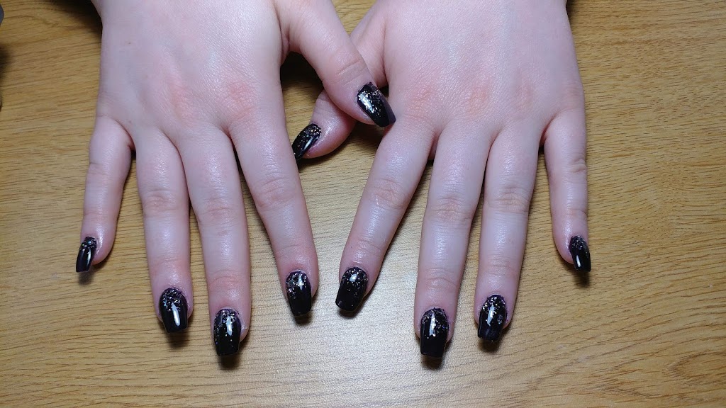 Sunset Nail Studio | 343 Tyendinaga Dr, Southampton, ON N0H 2L0, Canada | Phone: (519) 373-3044