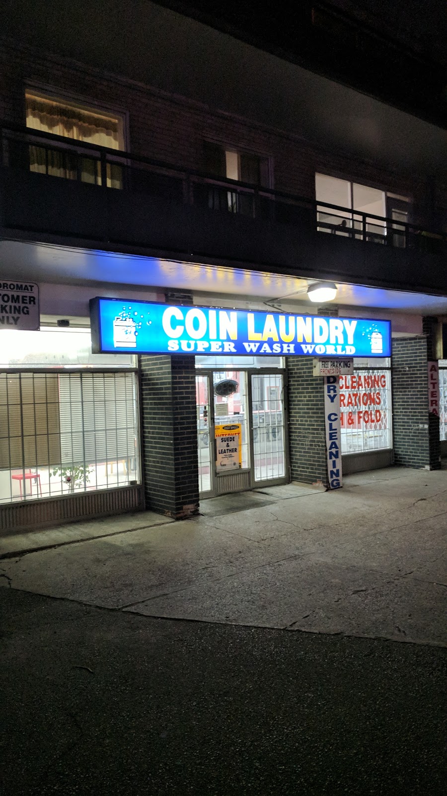 Coin Laundry Super Wash World | 431 Whitney Ave, Hamilton, ON L8S 2H6, Canada
