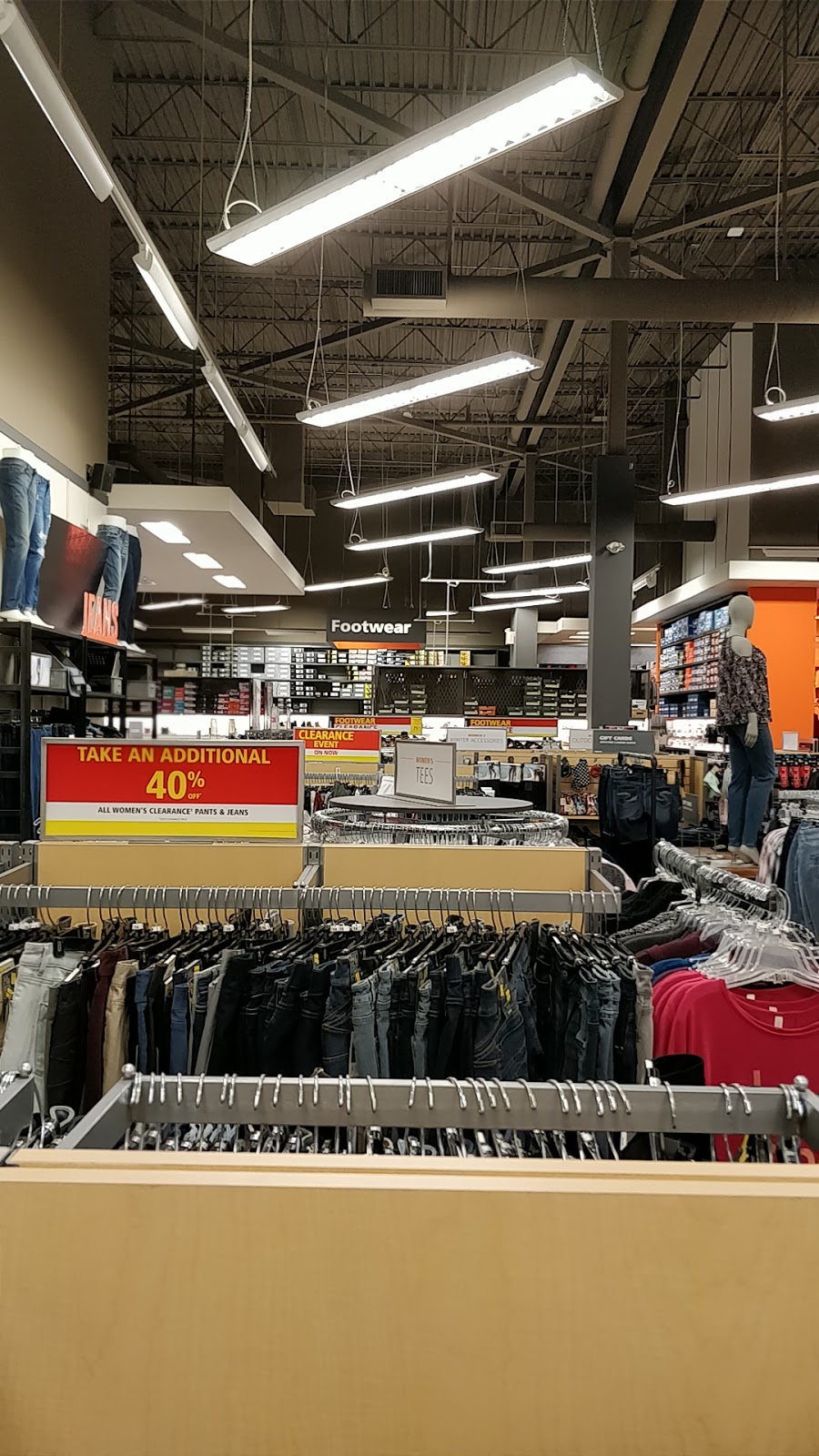 Marks | 1329 Main St, North Vancouver, BC V7J 3J7, Canada | Phone: (604) 924-0712