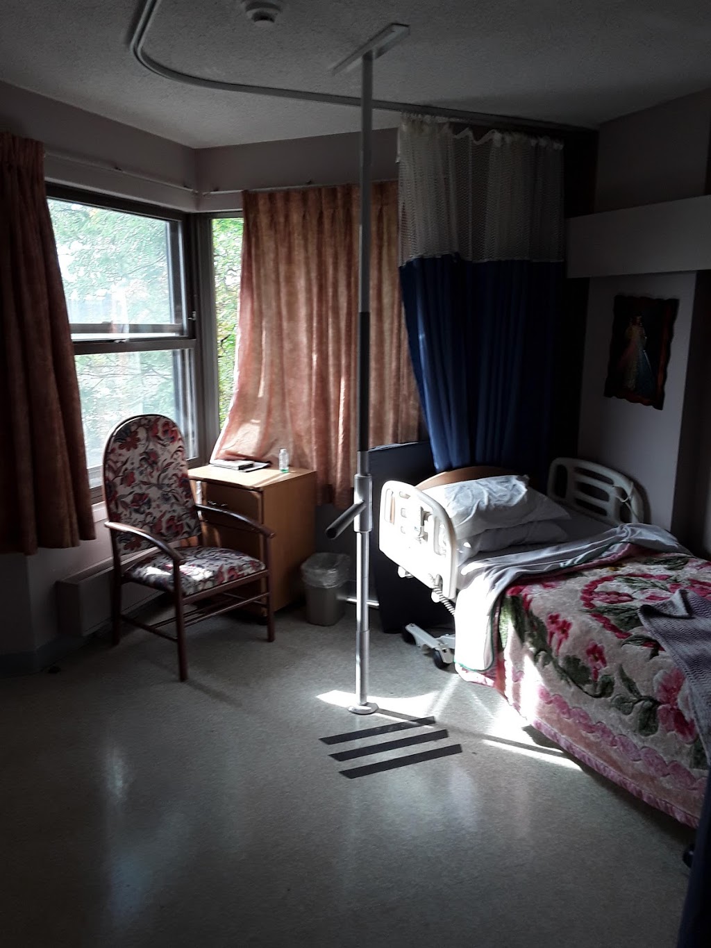 Extendicare West End Villa | 2179 Elmira Dr, Ottawa, ON K2C 3S1, Canada | Phone: (613) 829-3501