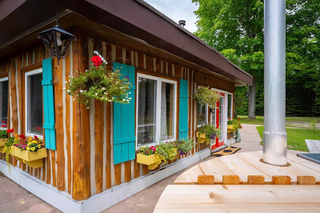Lil Ranch | 31 Montrose St, Wiarton, ON N0H 2T0, Canada | Phone: (289) 266-1767