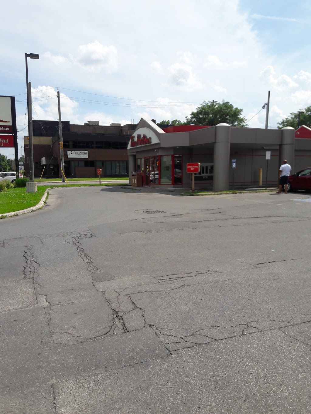 Tim Hortons | 111 Wharncliffe Rd S, London, ON N6J 2K2, Canada | Phone: (519) 858-8145