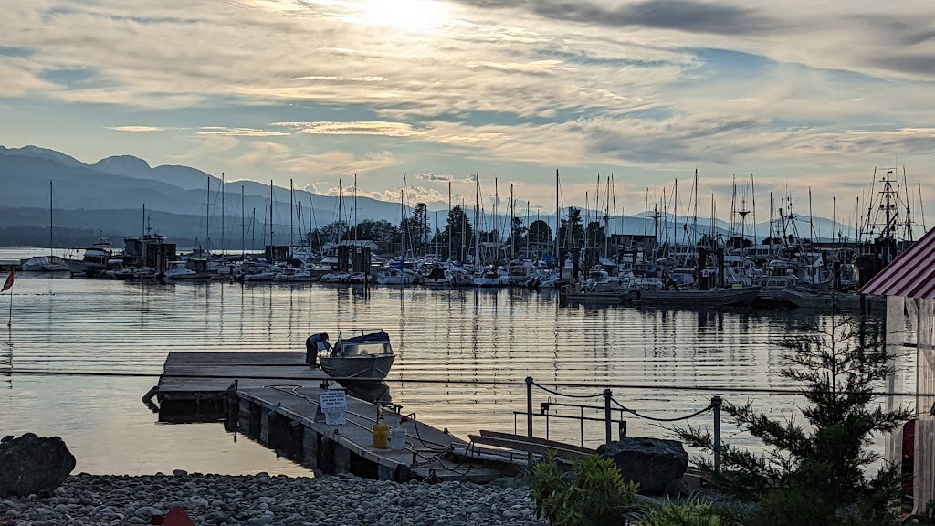 Ship and Shore Restaurant & Marine Fueling Station | 180 Crome Point Rd, Bowser, BC V0R 1G0, Canada | Phone: (250) 757-8399
