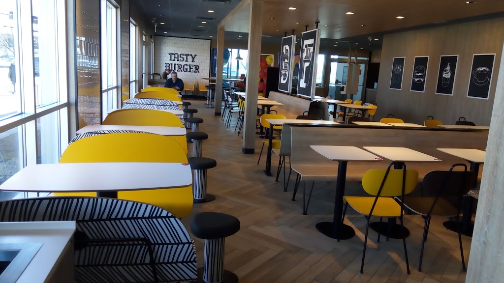 McDonalds | 1950 Dundas St, London, ON N5V 1P5, Canada | Phone: (519) 451-5590