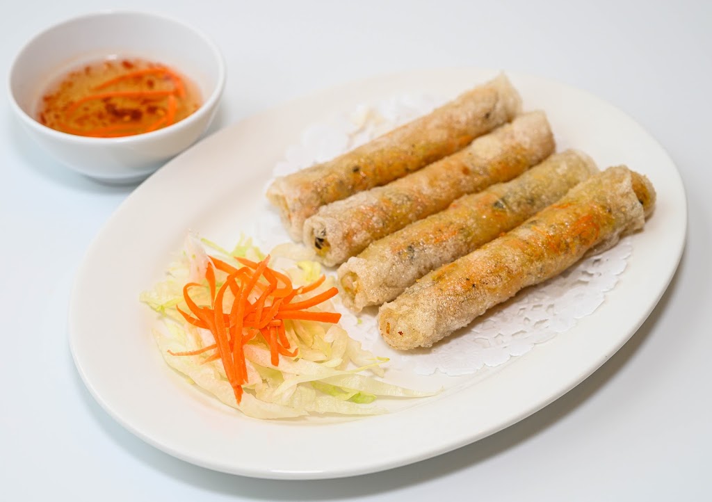PHO KINGDOM | 720 16 Ave NW, Calgary, AB T2M 0J8, Canada | Phone: (403) 475-0699