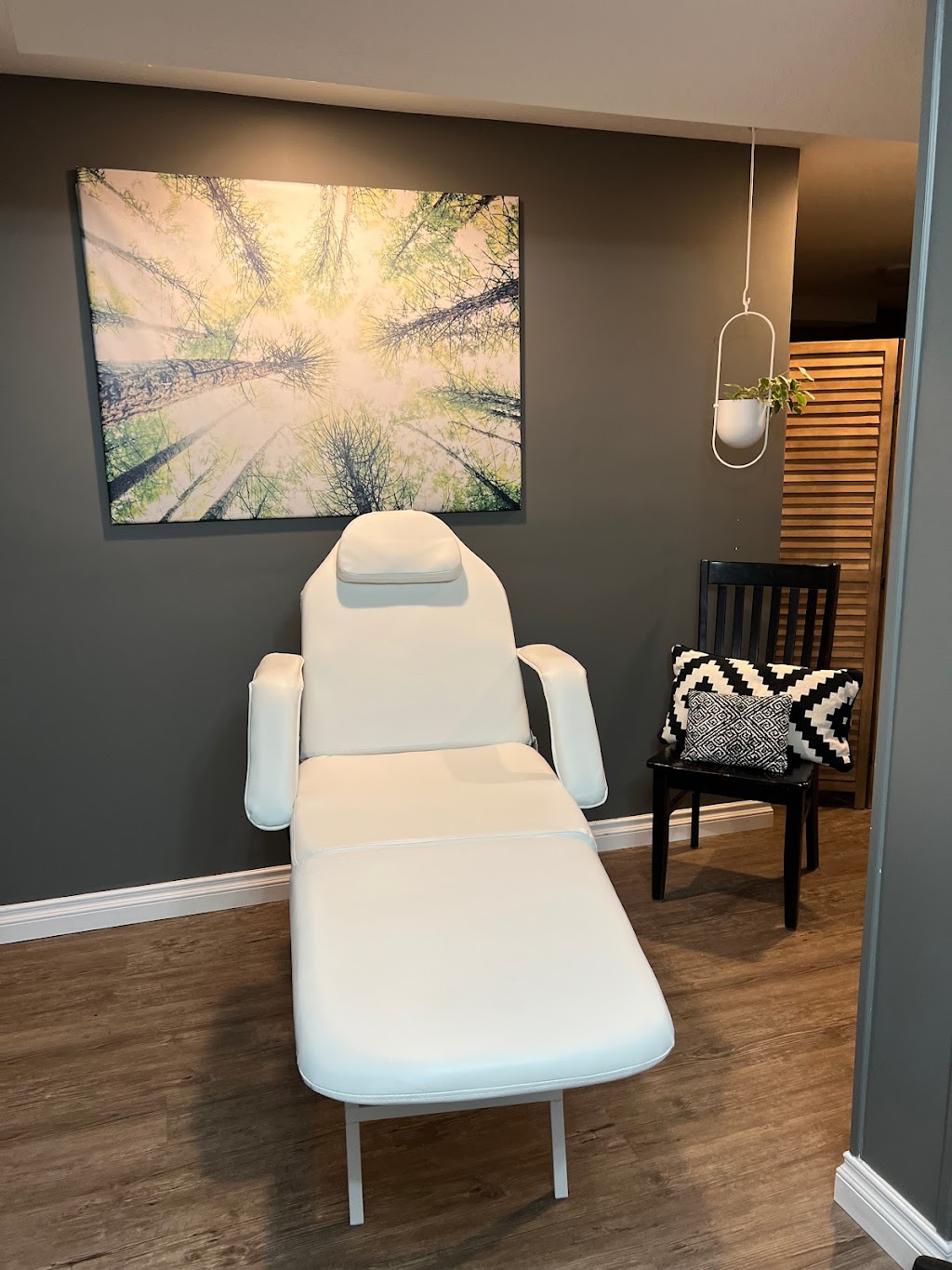 ra.di.ant aesthetics | 2211 9 St S, Cranbrook, BC V1C 6Y7, Canada | Phone: (250) 919-2363
