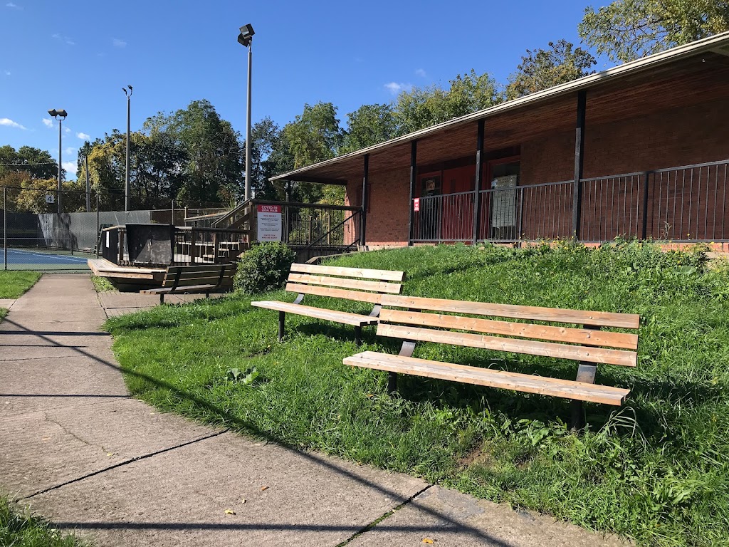 Stoney Creek Tennis Club | 830 Queenston Rd, Stoney Creek, ON L8G 4A8, Canada | Phone: (905) 664-2026