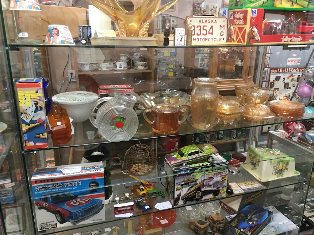 Neat Stuff Antiques | 701 AB-576, Drumheller, AB T0J 0Y0, Canada | Phone: (403) 820-9636