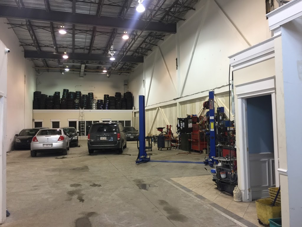 National Auto Finance | 1886 Merivale Rd, Nepean, ON K2G 1E6, Canada | Phone: (613) 288-0701