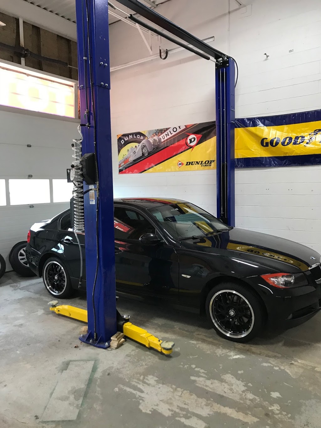 Total Tire inc | 3485 Harvester Rd Unit 4, Burlington, ON L7L 4X1, Canada | Phone: (905) 632-9898
