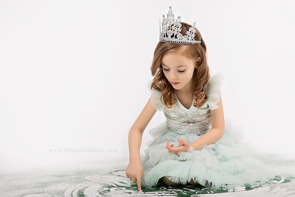 Jillian Faulkner Photography | Signature Close SW, Calgary, AB T3H 2V6, Canada | Phone: (403) 615-6745