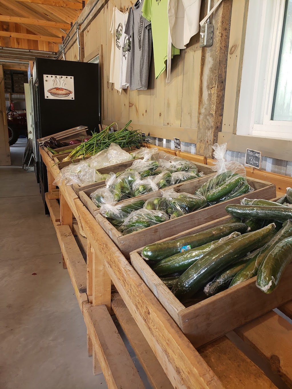 Maillouxs Farm Fresh | 500 Alma St, Amherstburg, ON N9V 2Y9, Canada | Phone: (519) 819-6192