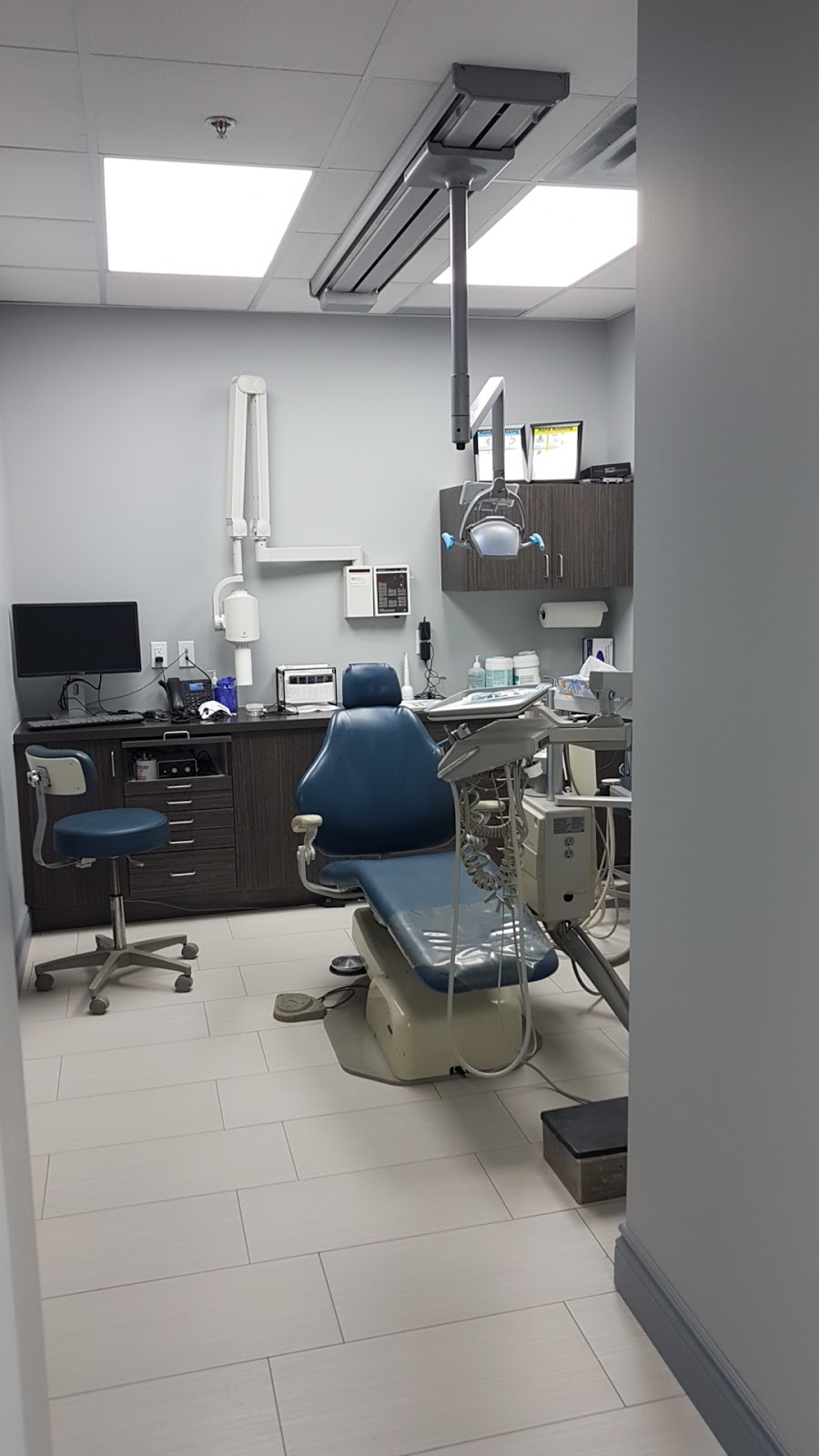 Bathurst-Steeles Dental | 800 Steeles Ave W, Thornhill, ON L4J 7L2, Canada | Phone: (905) 738-0385