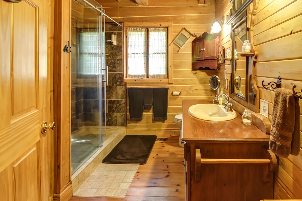 Gîte & Résidence de lArtisan S.E.N.C | 119, Pointe-aux-Pins St-Fulgence, Saguenay, QC G0V 1S0, Canada | Phone: (418) 674-1344