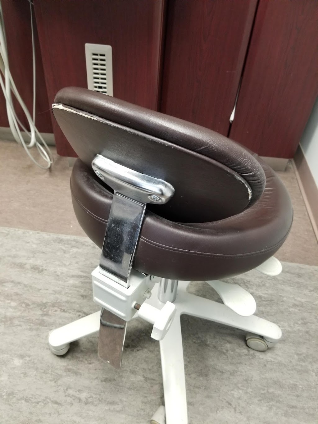 Noras Upholstery | 138 Yorkland St, Richmond Hill, ON L4S 1J1, Canada | Phone: (647) 981-2622