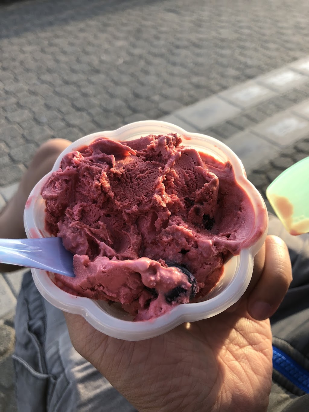 Cones Creamery | 14961 Marine Dr, White Rock, BC V4B 1C3, Canada | Phone: (604) 536-7644