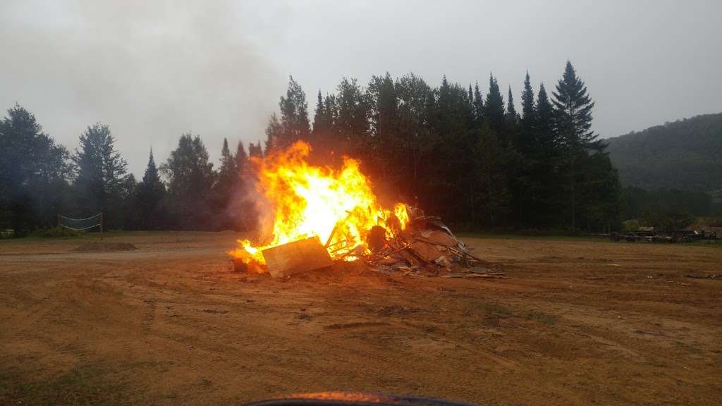 Camping LEscapade Inc | 48 Chemin de la Montagne, Arundel, QC J0T 1A0, Canada | Phone: (819) 210-1099