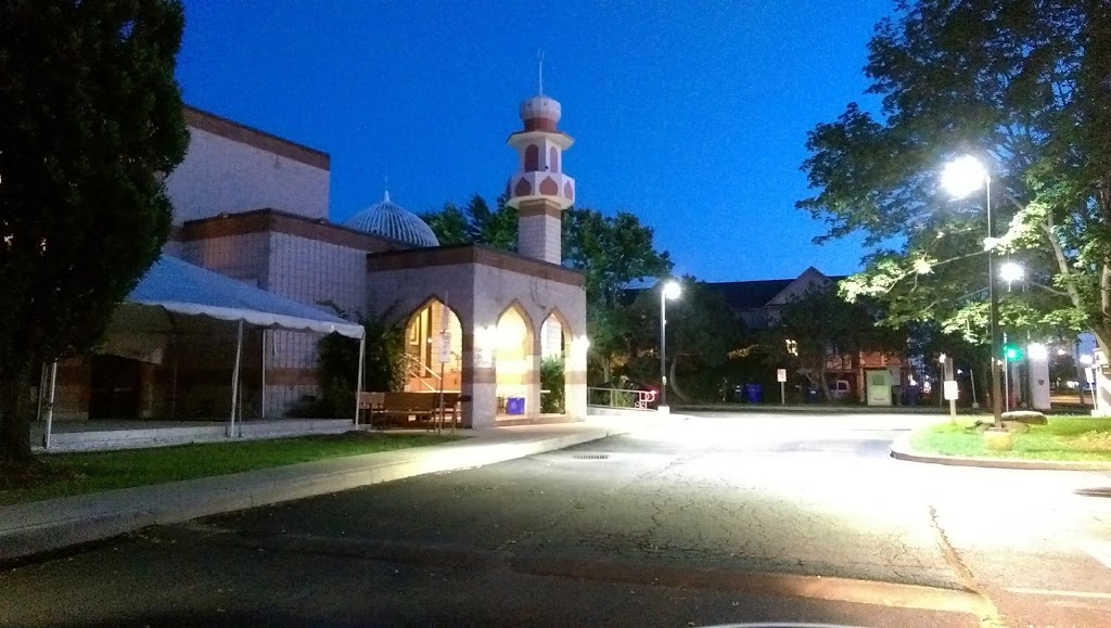 Halton Islamic Association | 4310 Fairview St, Burlington, ON L7L 4Y8, Canada | Phone: (905) 333-9856