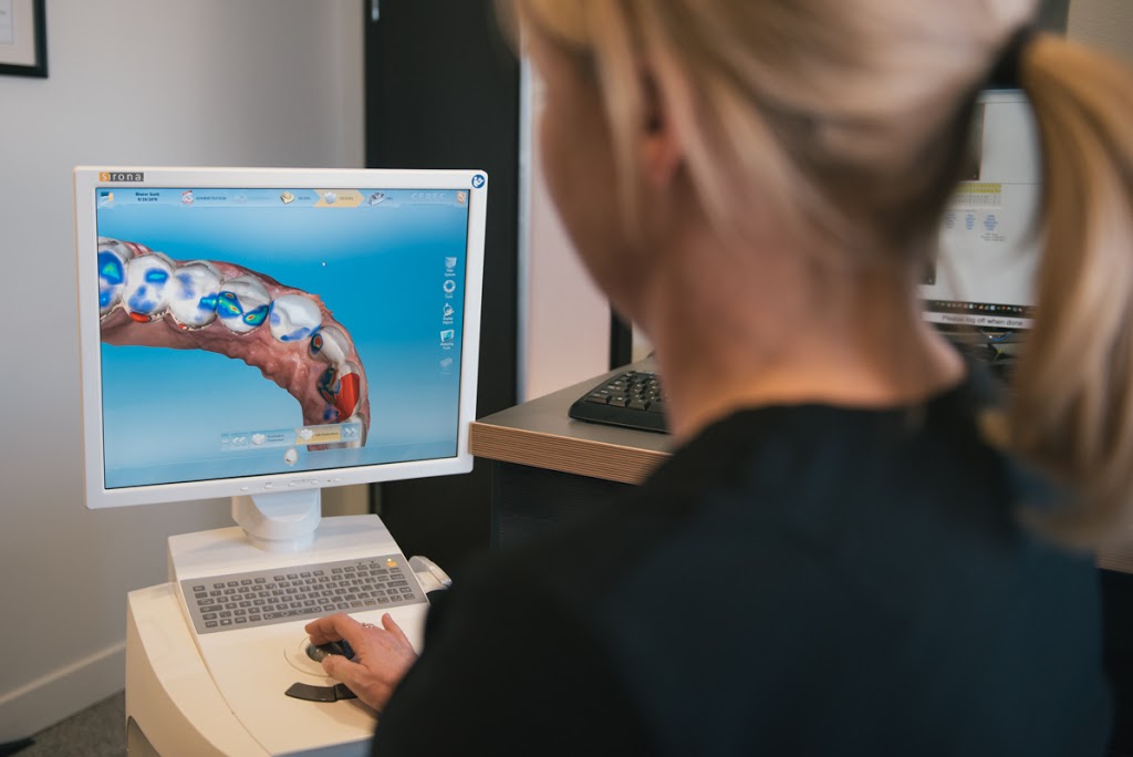 iDental | 31 Southridge Dr #161c, Okotoks, AB T1S 2N3, Canada | Phone: (403) 995-0040