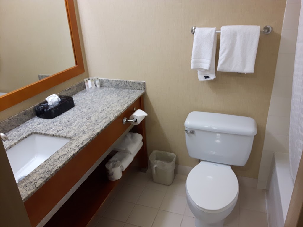 Mountain Retreat Hotel & Suites | 38922 Progress Way, Squamish, BC V8B 0K5, Canada | Phone: (604) 815-0883