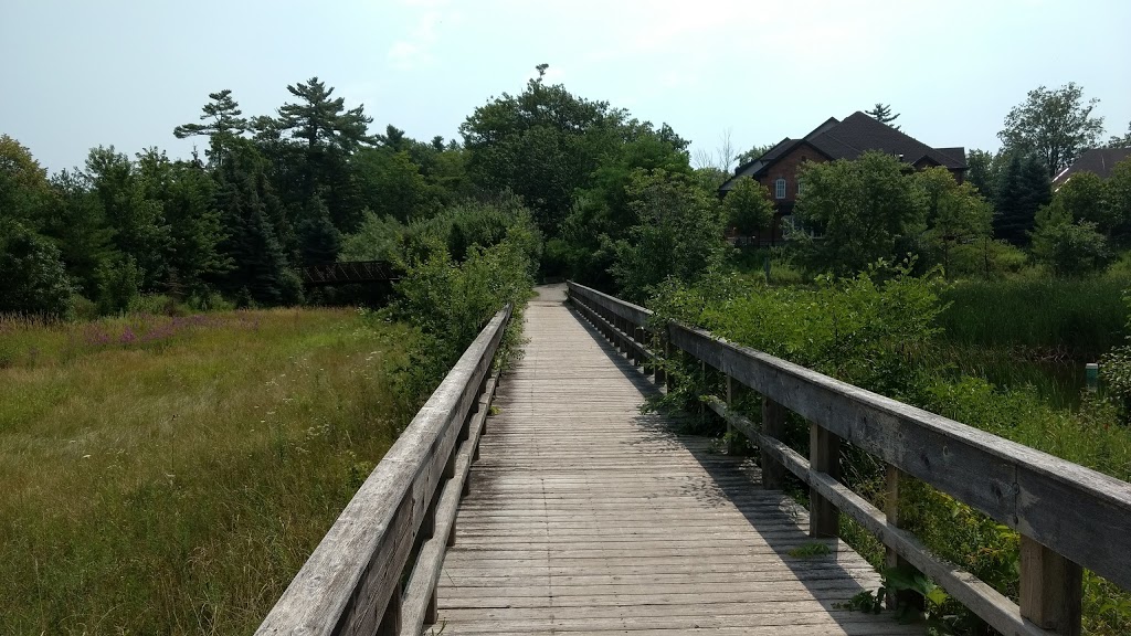 Pondview Pond | 490 Pondview Pl, Oakville, ON L6H 6S3, Canada