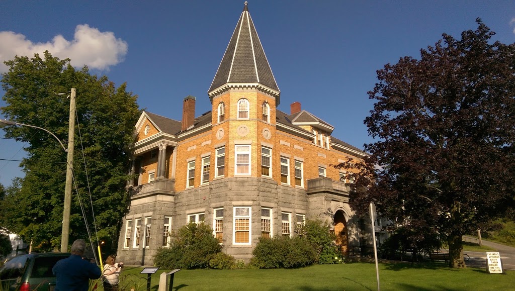 Haskell Free Library | 1 Rue Church, Stanstead, QC J0B 3E2 | Phone: (819) 876-2471
