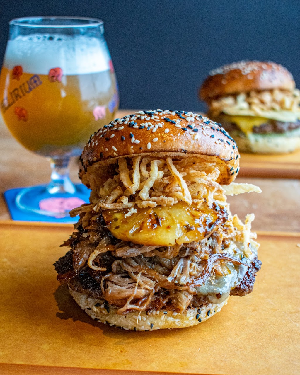 HAMBRGR St. Catharines | 233 St Paul St, St. Catharines, ON L2R 3M6, Canada | Phone: (289) 362-4440