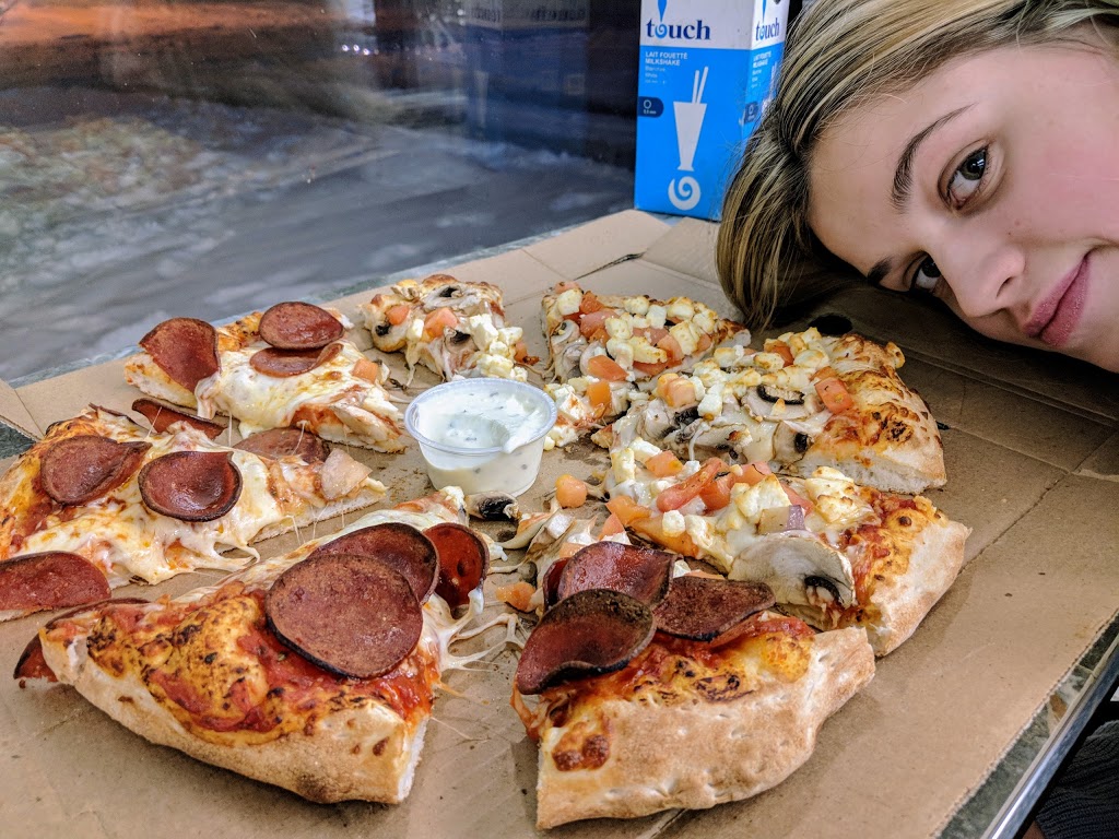 Romana Pizza & Wings | 910 Queenston Rd, Stoney Creek, ON L8G 1B5, Canada | Phone: (905) 662-9999