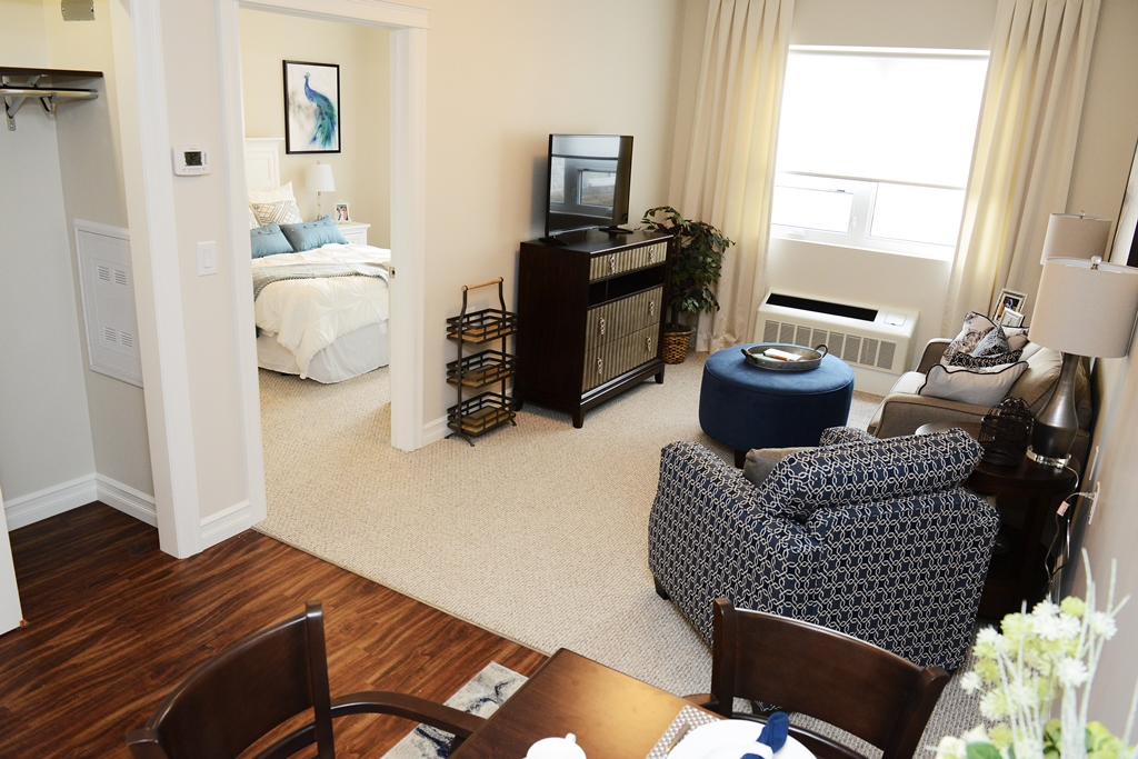 Seacliff Manor Retirement Residence | 30 Seacliff Dr E, Leamington, ON N8H 0E5, Canada | Phone: (519) 326-2624