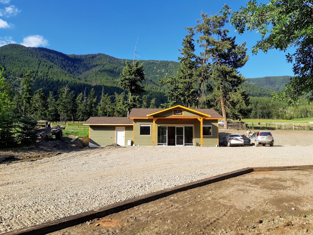 Sterling Springs Chicken | 5598 BC-97, Falkland, BC V0E 1W0, Canada | Phone: (250) 309-2317