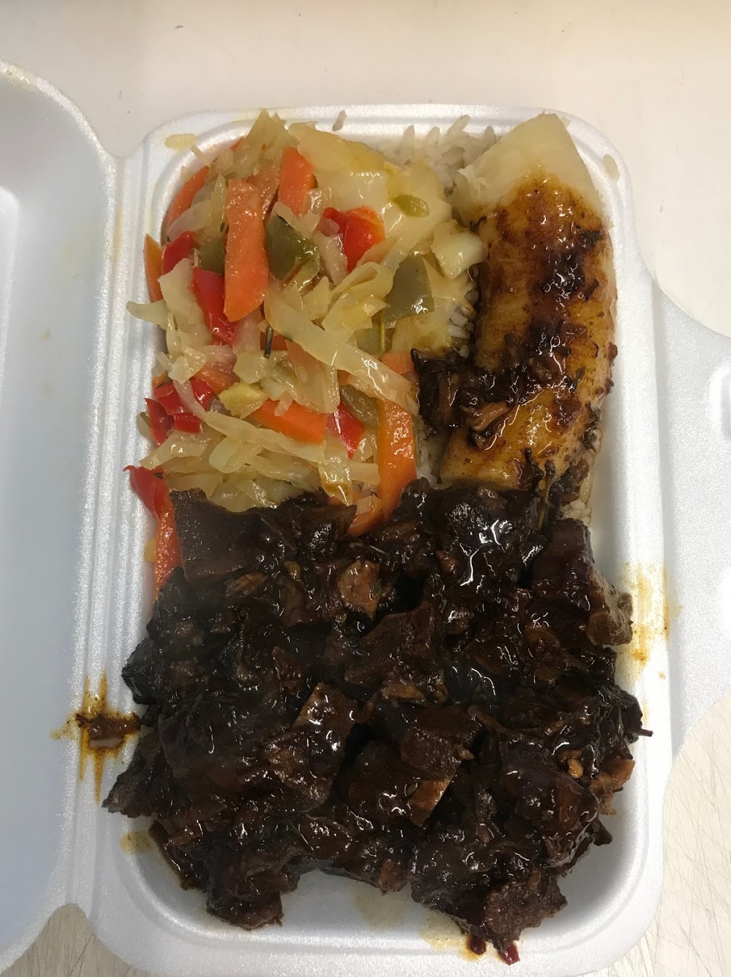 Yah Man Caribbean Restaurant | 461 Pharmacy Ave, Scarborough, ON M1L 3G7, Canada | Phone: (647) 575-8972