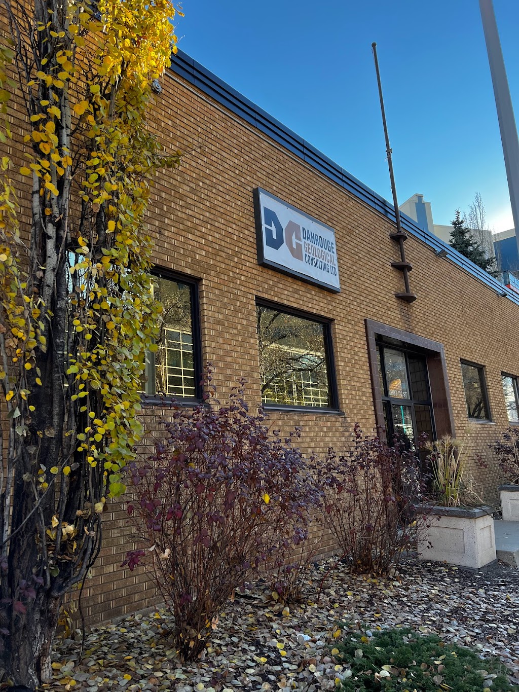 Dahrouge Geological Consulting Ltd. | 10183 112 St NW #103, Edmonton, AB T5K 1M1, Canada | Phone: (780) 434-9808