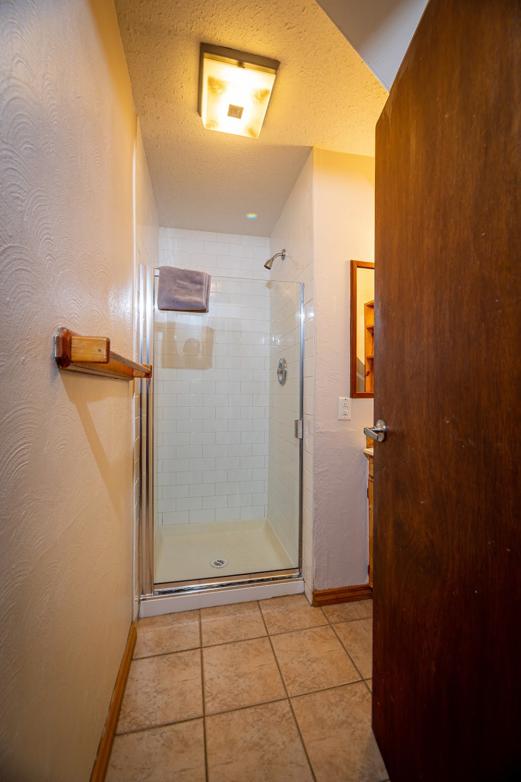 Sitka Alpine Lodge | 8243 Alpine Way, Whistler, BC V0N 1B8, Canada | Phone: (604) 753-9843